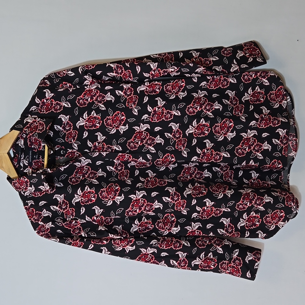 Lands End No Iron Supima Cotton Dark Floral Half Button Top Size 14 Long Sleeve